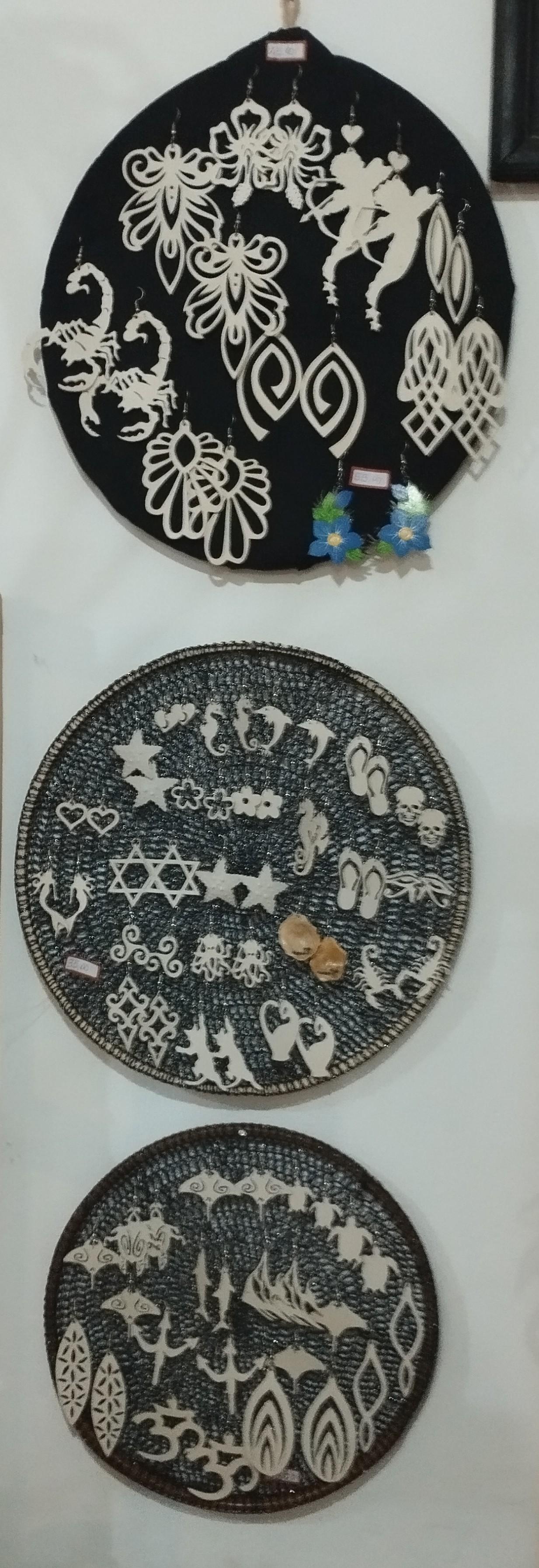 1152